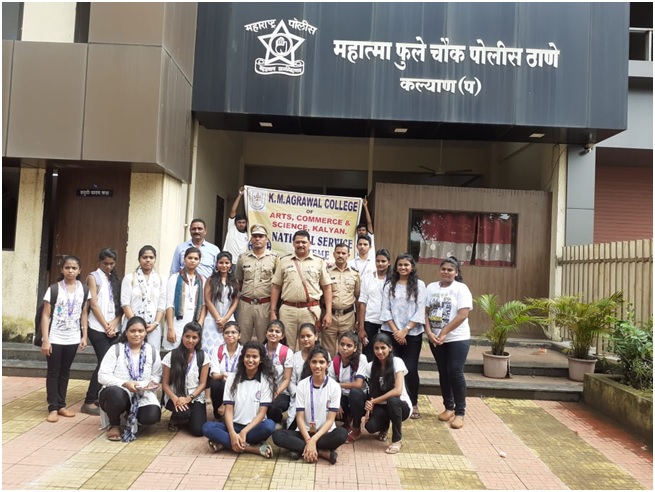 NSS Unit Celebrate Rakshabandhan with police officers at khadakpada police station on 15th Aug 2019