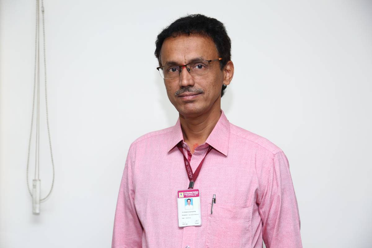 Dr. Santosh Kulkarni